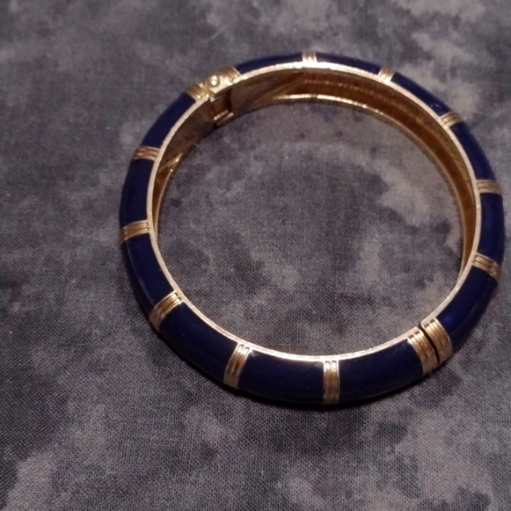 Hinged Bracelet with Black and Gold Details